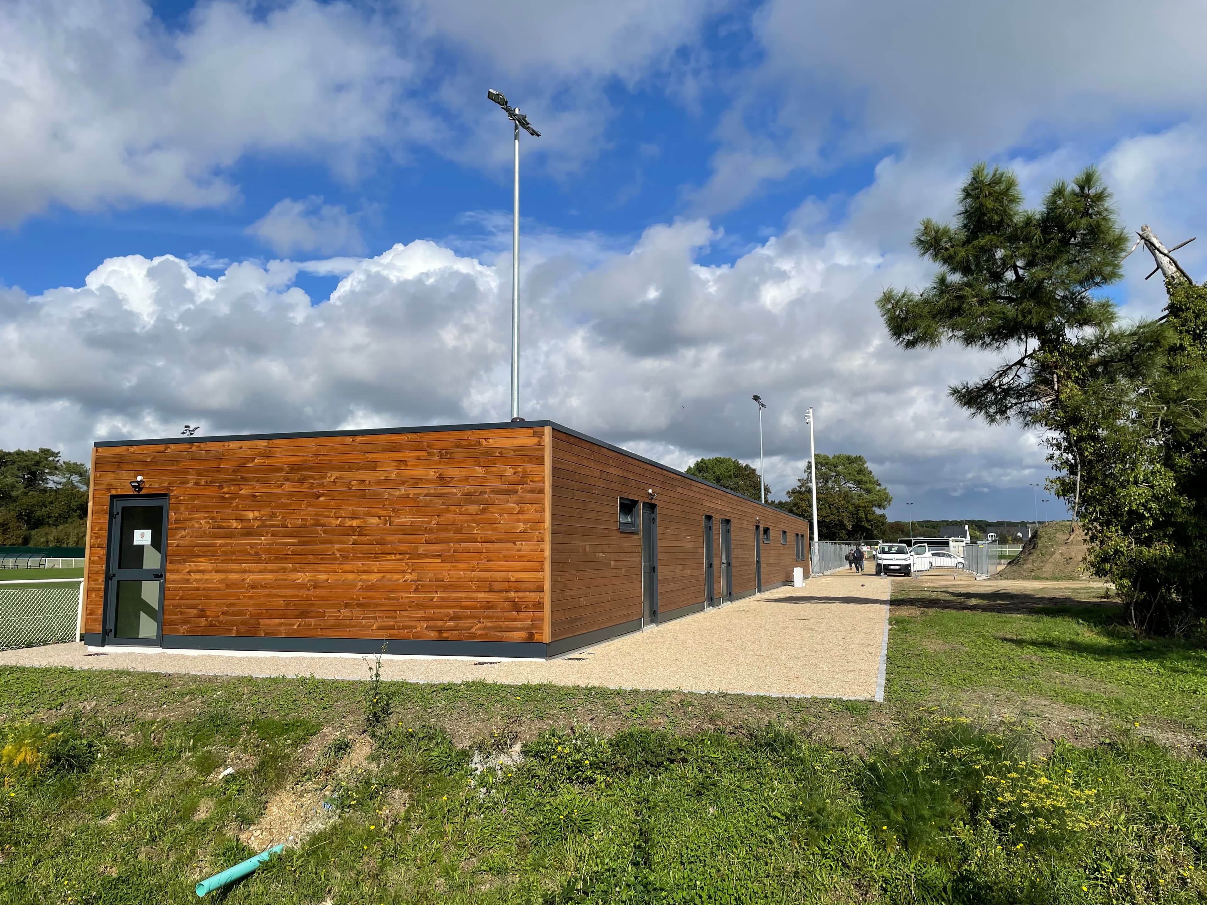 Création d'un bâtiment vestiaire & d'une Tribune attenante, Plœmeur